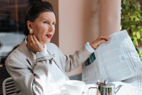 Discover the Most Stylish Skirt Lengths That Flatter Petite Women in the UK